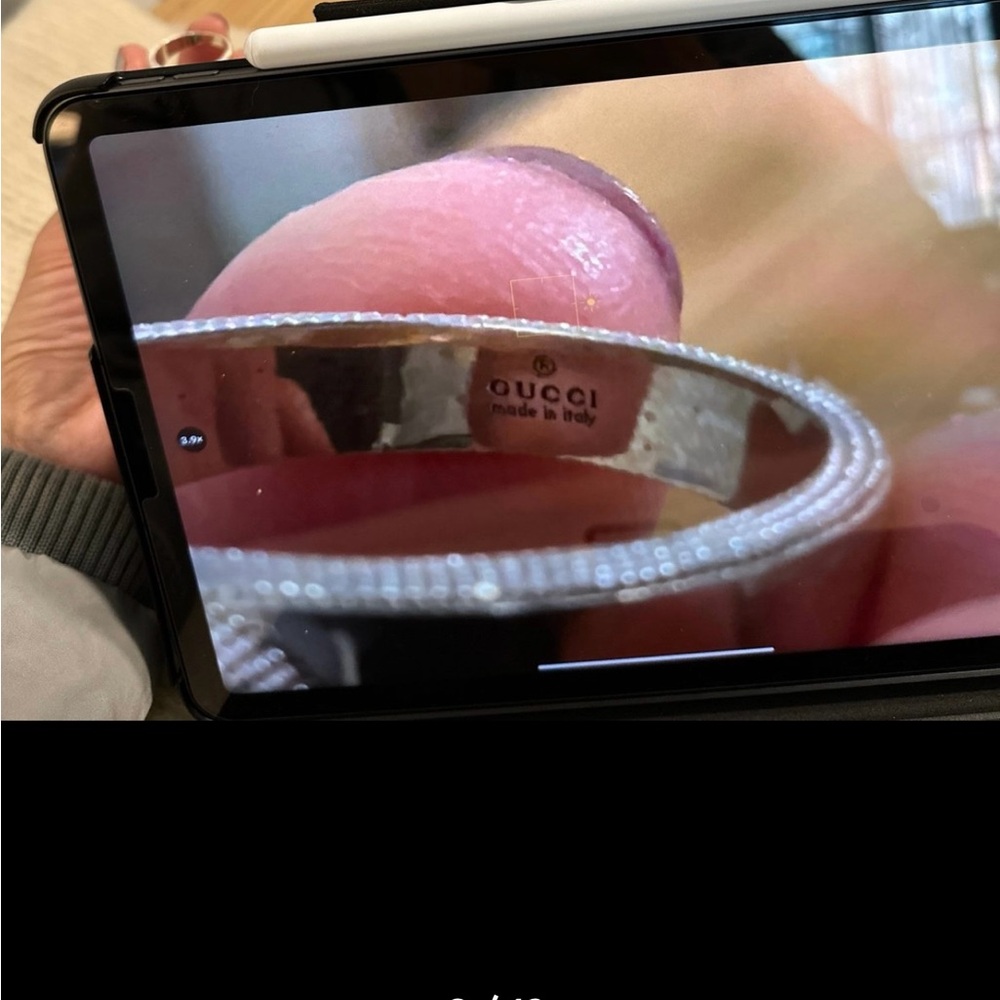 Gucci Silver Ring with Iconic Logo - Picture 4 of 7
